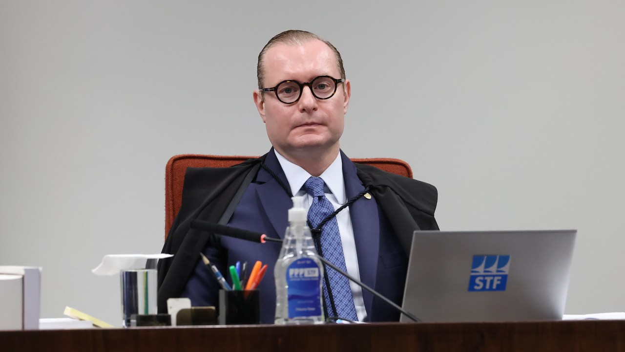Ministro Zanin investiga corrupção no Judiciário e mantém apurações em sigilo