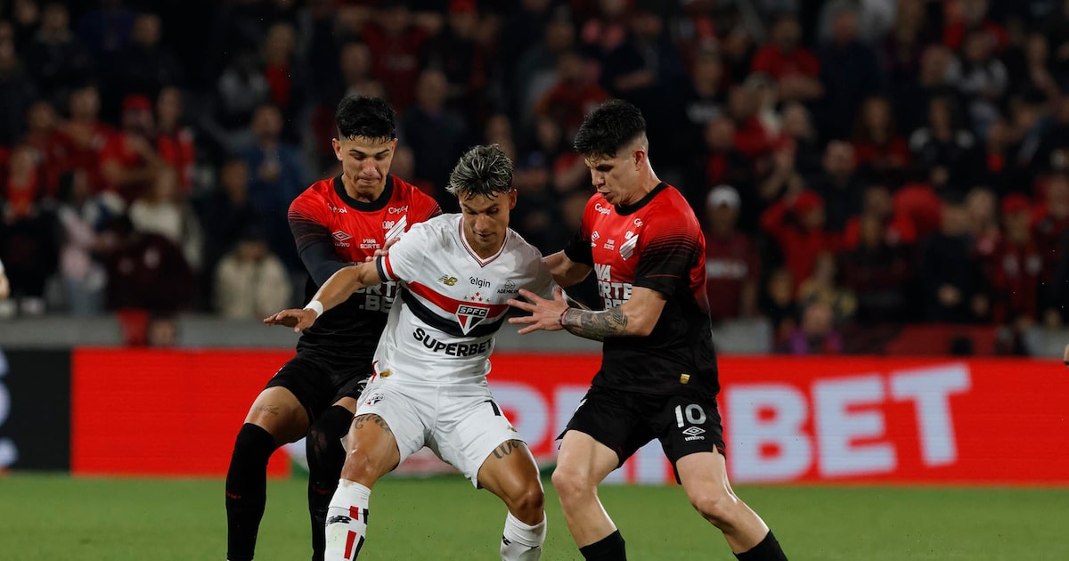 São Paulo é eliminado da Copa do Brasil após perder todos os pênaltis para o Athletico-PR