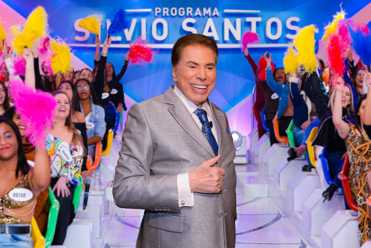 Silvio Santos deixa carta com segredos do êxito para funcionários do SBT