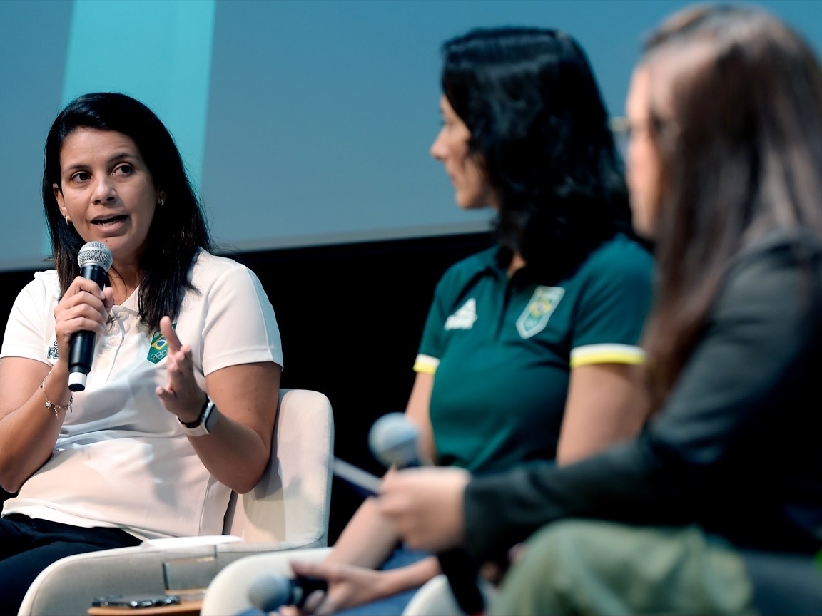 Ana Carolina Côrte se destaca como ex-chefe do departamento médico do Corinthians