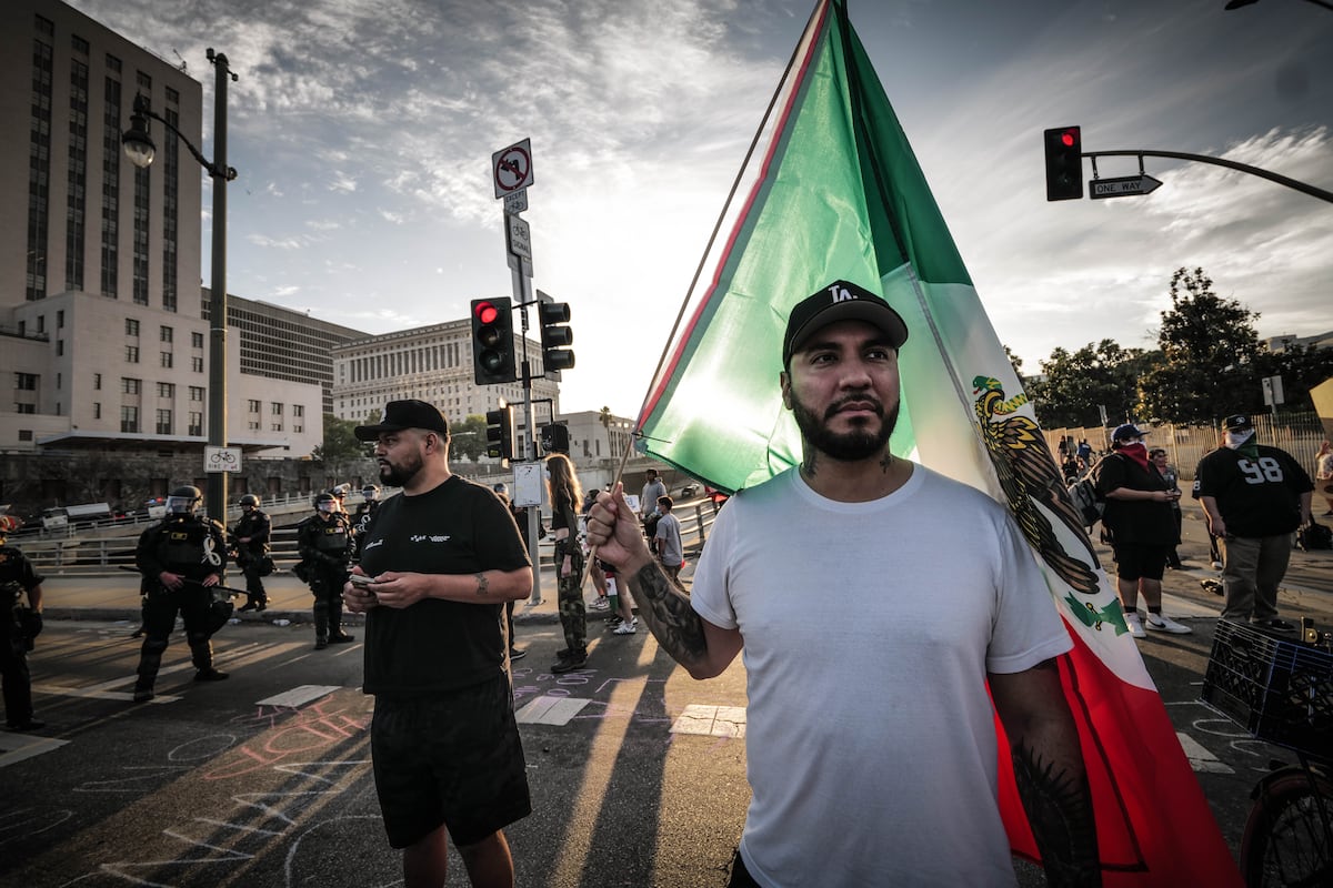 Falsos enfermos realizam protesto nacional contra a política migratória