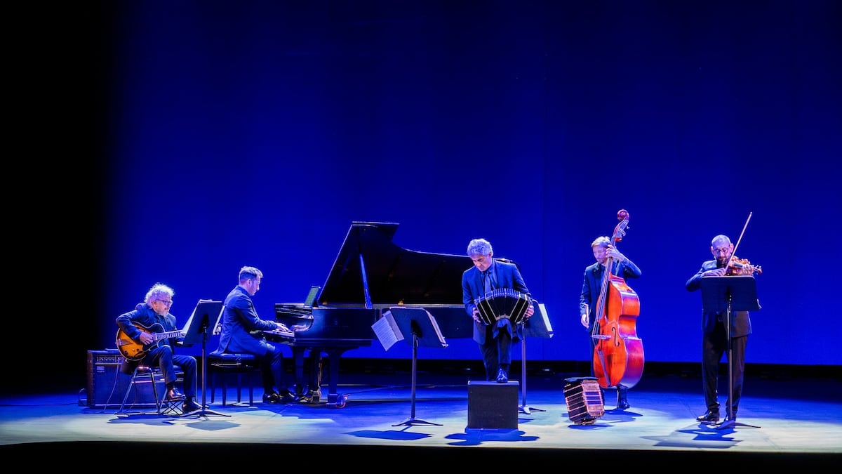 Quinteto Astor Piazzolla inicia turnê mundial com homenagem ao tango em Bogotá