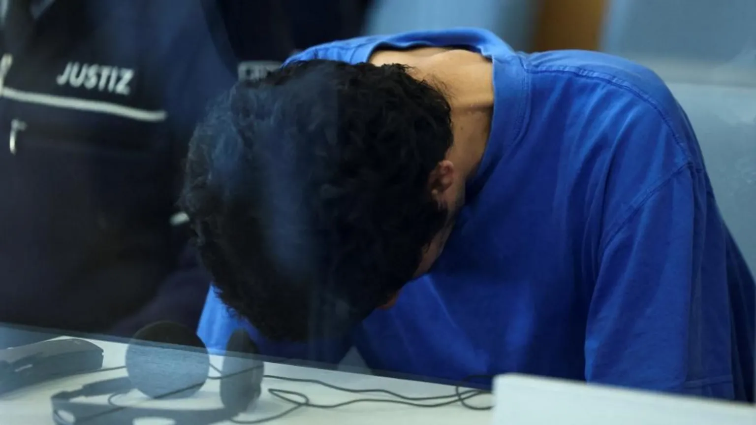 Sírio confessa triplo homicídio durante julgamento por ataque com faca na Alemanha