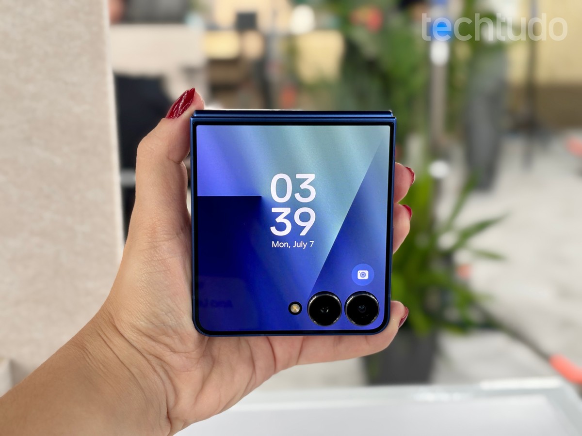 Samsung lança Galaxy Z Flip 7 e revela inovações no novo dobrável compacto