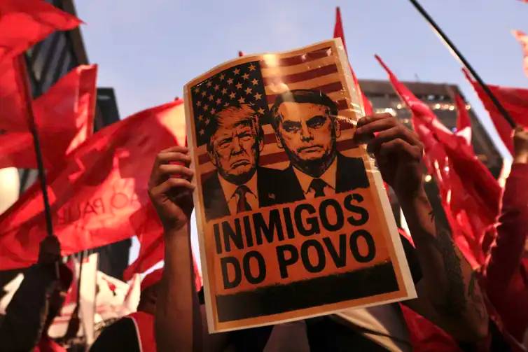 78% das menções nas redes criticam tarifas de Trump e a família Bolsonaro