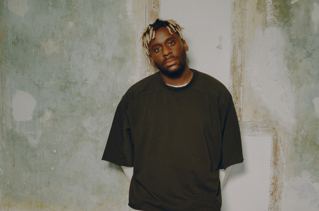 Myles Smith anunciou seu novo EP 'A Minute, A Moment' e a data de lançamento. (Foto: Reprodução)