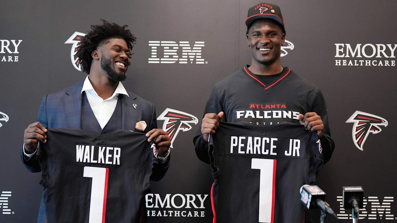 Falcons apostam em nova filosofia defensiva para melhorar o pass rush em 2025