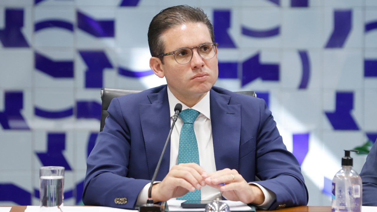 Motta cancela reuniões de comissões para priorizar atividades no plenário