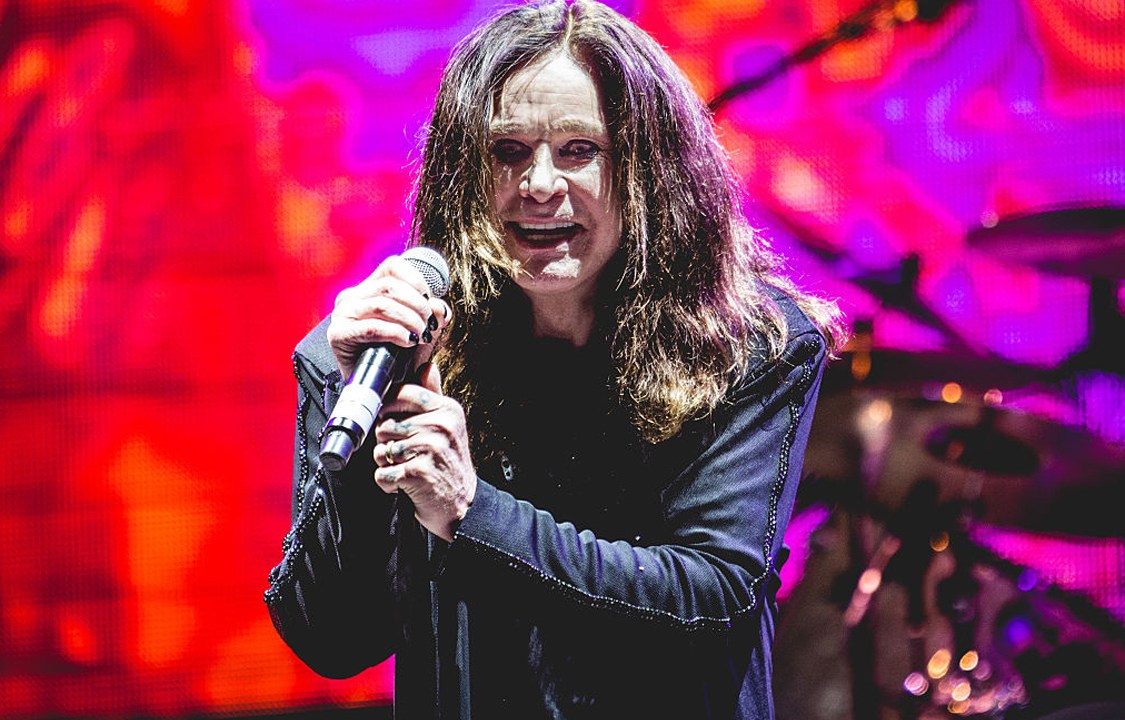 Padre realiza missa especial em homenagem a Ozzy Osbourne em Minas Gerais