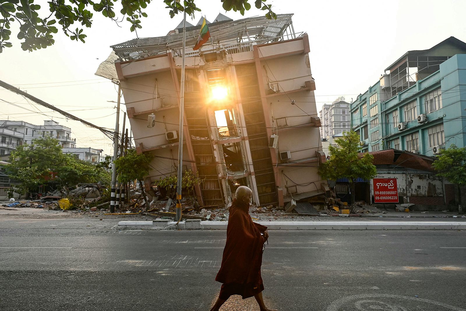 EUA enfrentam críticas por resposta insuficiente a terremoto devastador em Myanmar