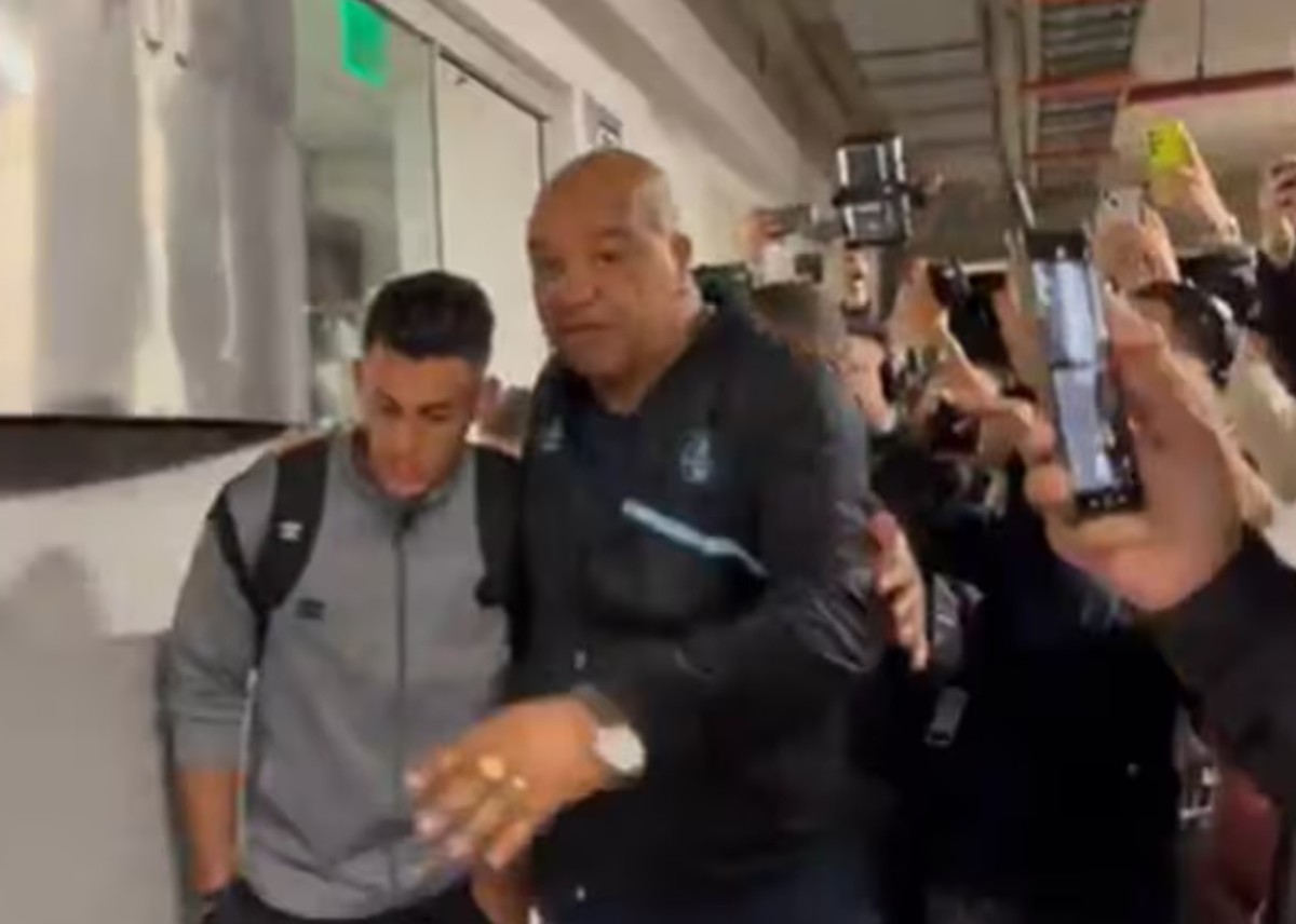 Pavón é acusado de tentativa de agressão após incidente com policial e árbitro