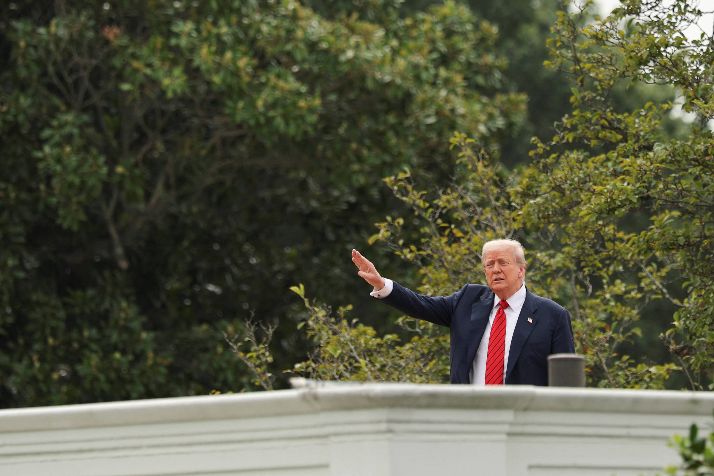 Trump promete instalar mísseis nucleares na Casa Branca em novo vídeo