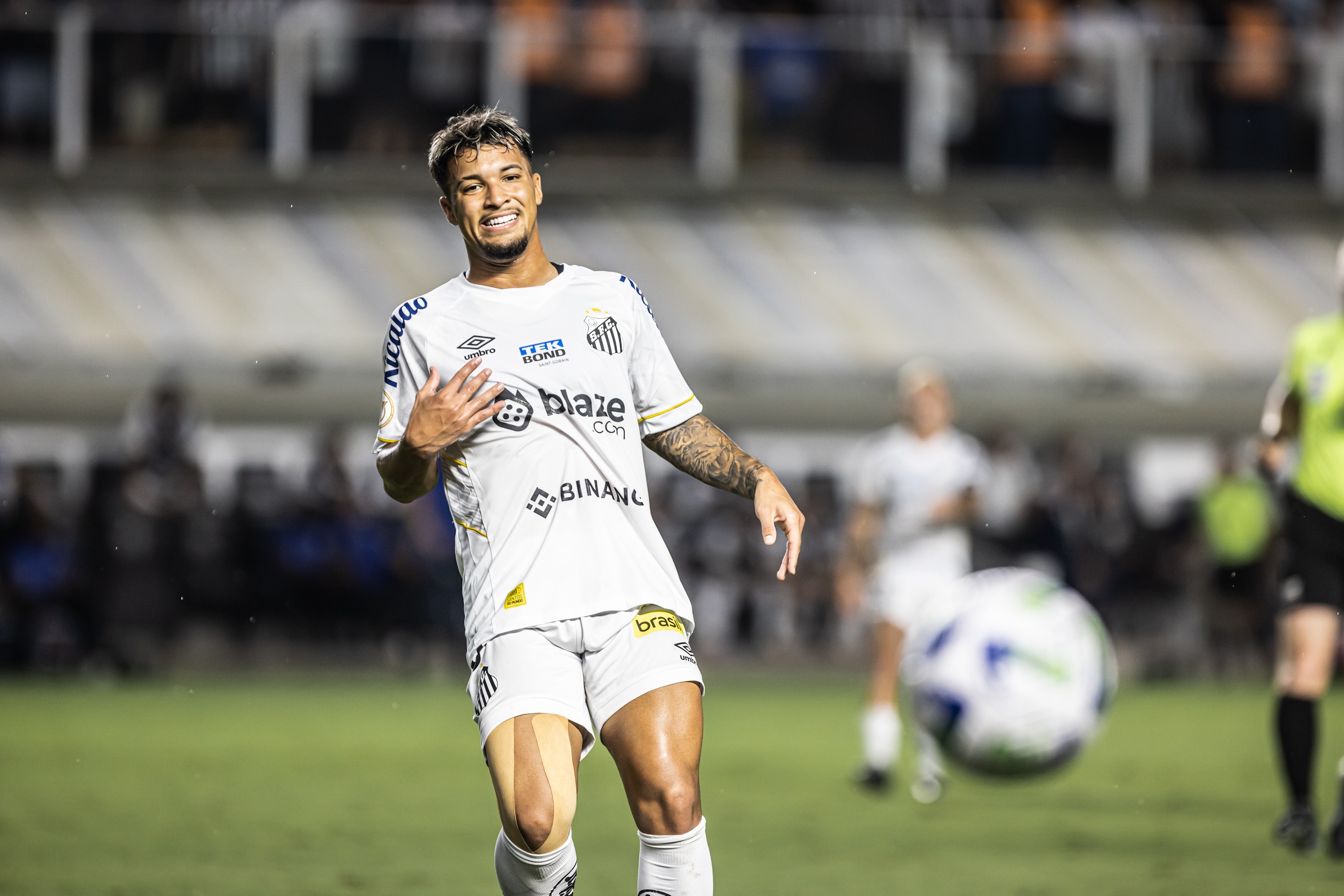Marcos Leonardo admite erro e busca títulos com o Santos após indisciplina