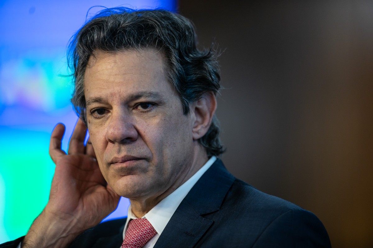 Haddad busca solução rápida após impasse em reunião sobre o IOF
