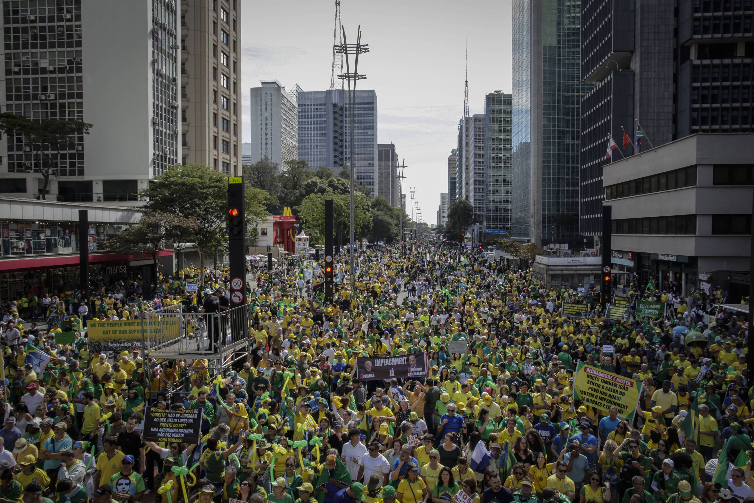Atos bolsonaristas pressionam candidatos à presidência nas eleições de 2026