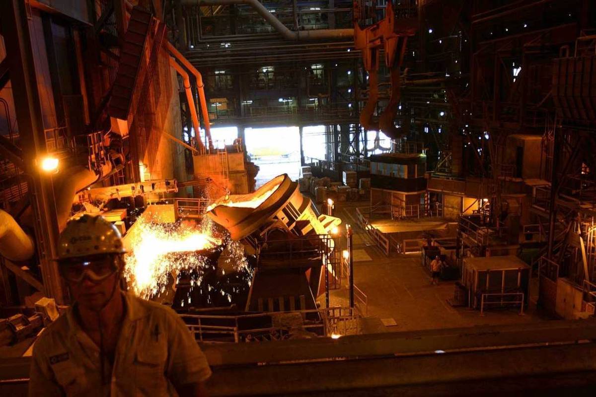 Companhias chinesas adquirem minas para assegurar suprimentos essenciais ao mundo