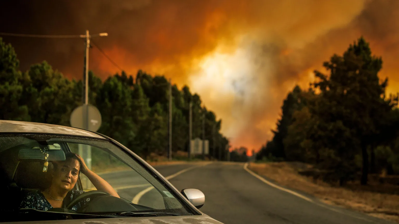 Espanha enfrenta risco extremo de novos incêndios com 14 focos de queimada ativos