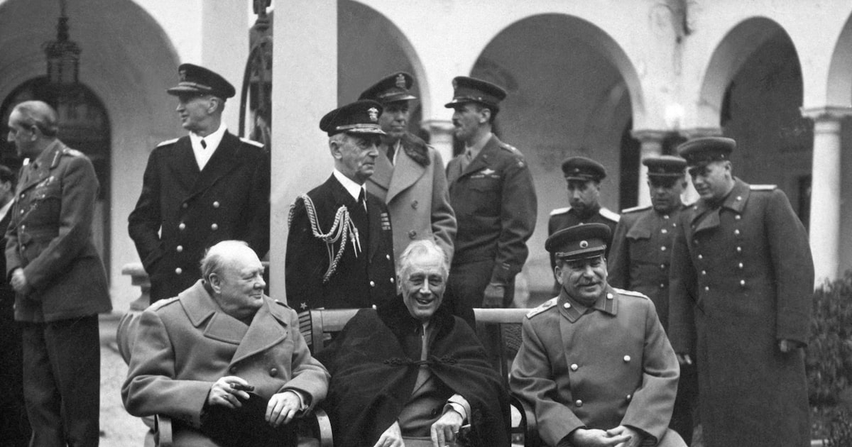 Trump e Putin se reúnem no Alasca e relembram cúpula da 2ª Guerra Mundial