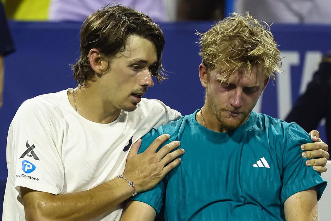 De Minaur supera adversário na final e oferece apoio a Davidovich Fokina