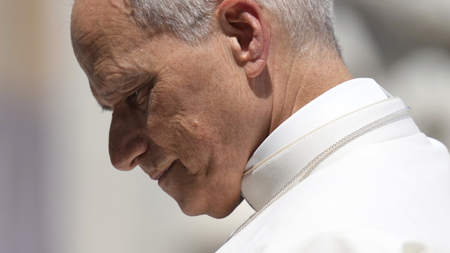 O Papa Leão XIV deixa após sua audiência geral semanal na Praça de São Pedro, no Vaticano, na quarta-feira, 4 de junho de 2025. (Foto: Gregorio Borgia)