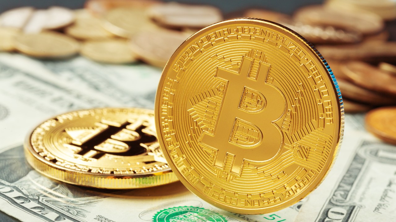 Movimentação de investidores cresce 50% com alta histórica do bitcoin