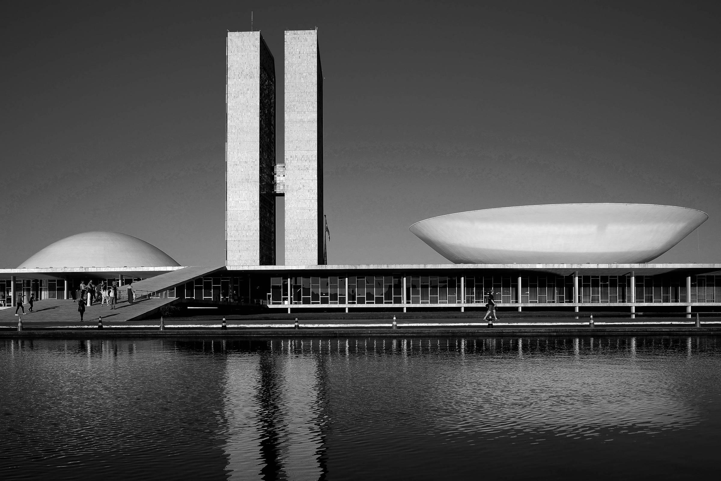 Congresso aprova medidas rigorosas em nova fase de legislações duras
