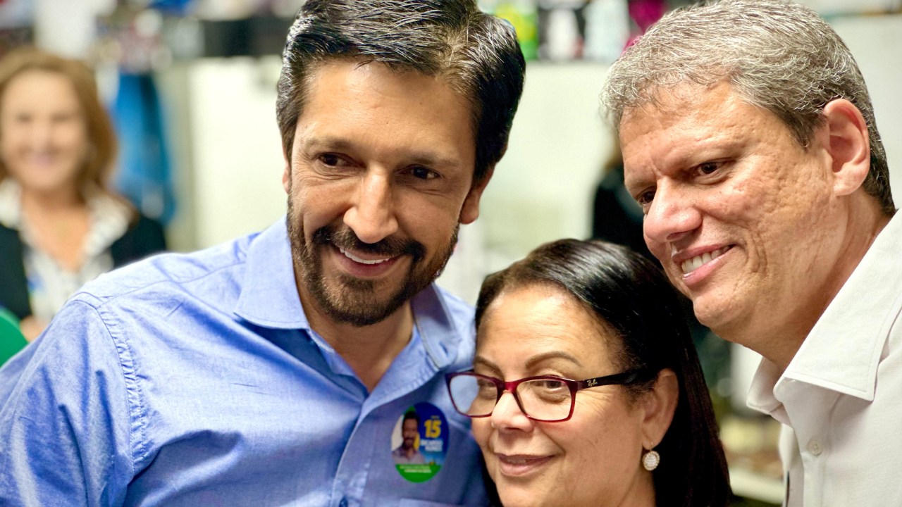 Tarcísio e Ricardo Nunes se destacam em São Paulo, enquanto Lula enfrenta dificuldades