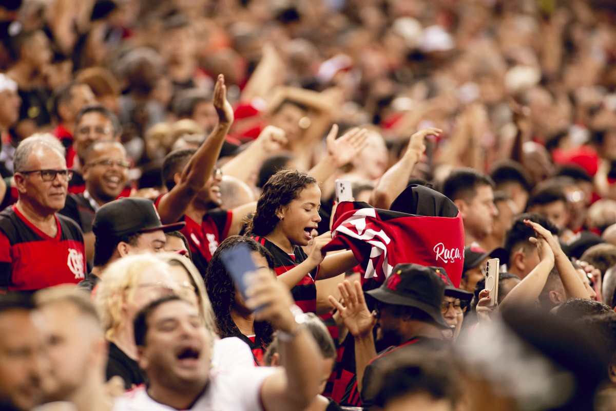 São Paulo e Flamengo lideram com as torcidas mais femininas do Brasil, diz pesquisa