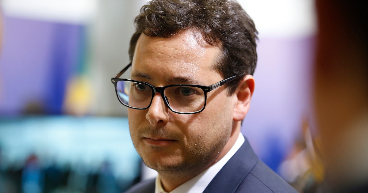 Wajngarten critica uso de tornozeleira e classifica como 'patifaria'