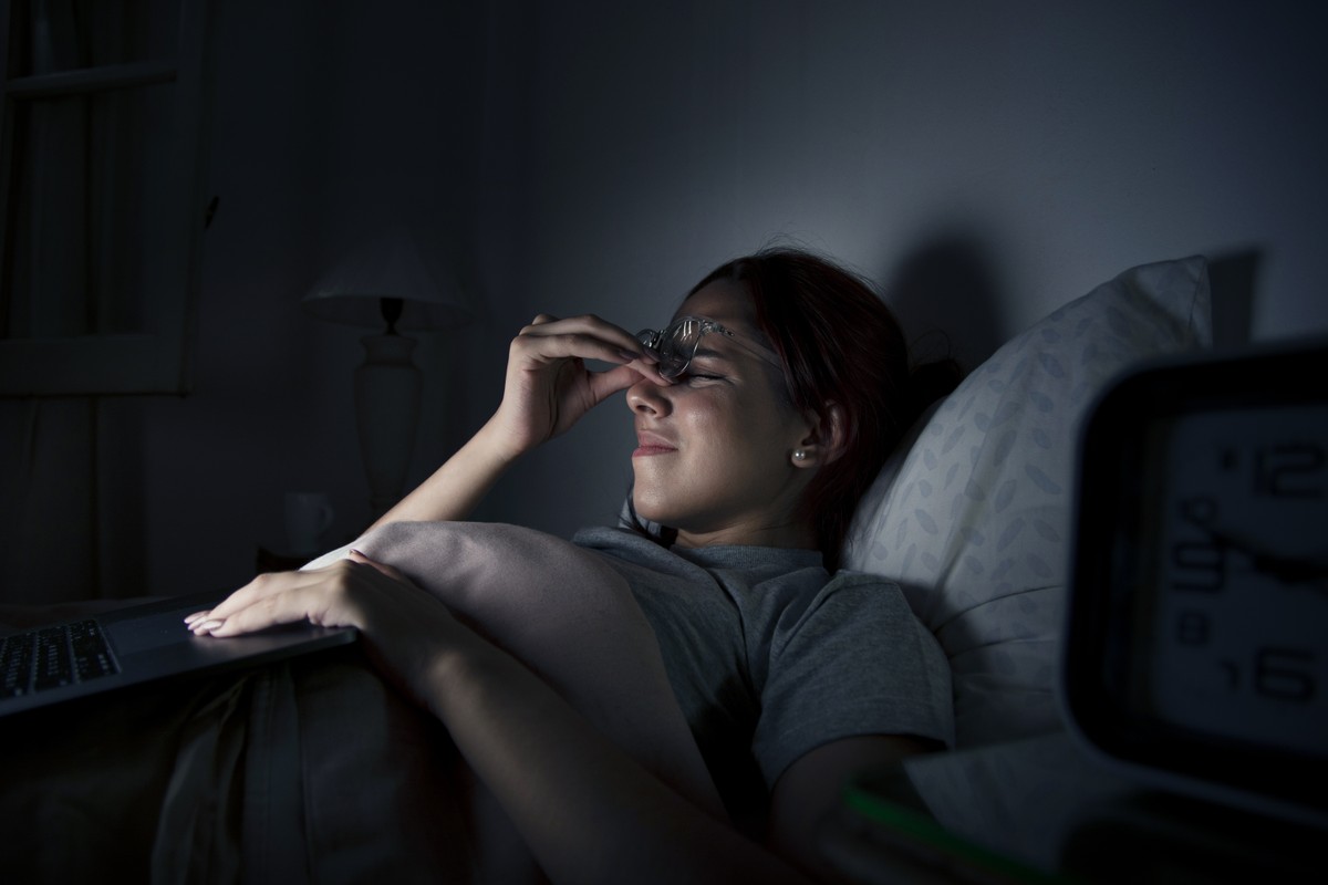 Psiquiatra ensina a combater pensamentos ruminantes que atrapalham o sono