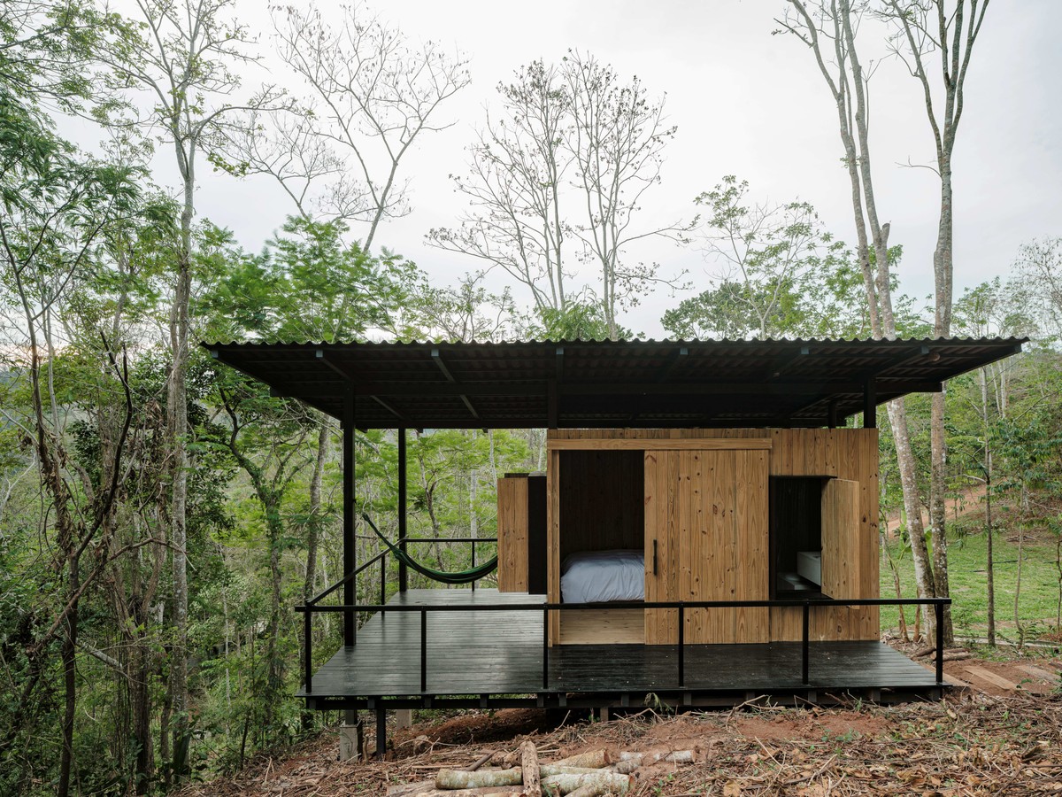 Casa de 26m² na região serrana do Rio de Janeiro impressiona; veja por dentro. (Foto: Pedro Kok)