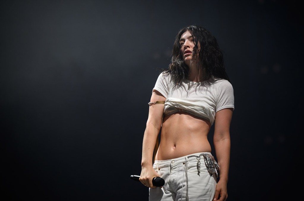 Lorde adiciona novas datas em turnê pela Austrália e Nova Zelândia em 2026