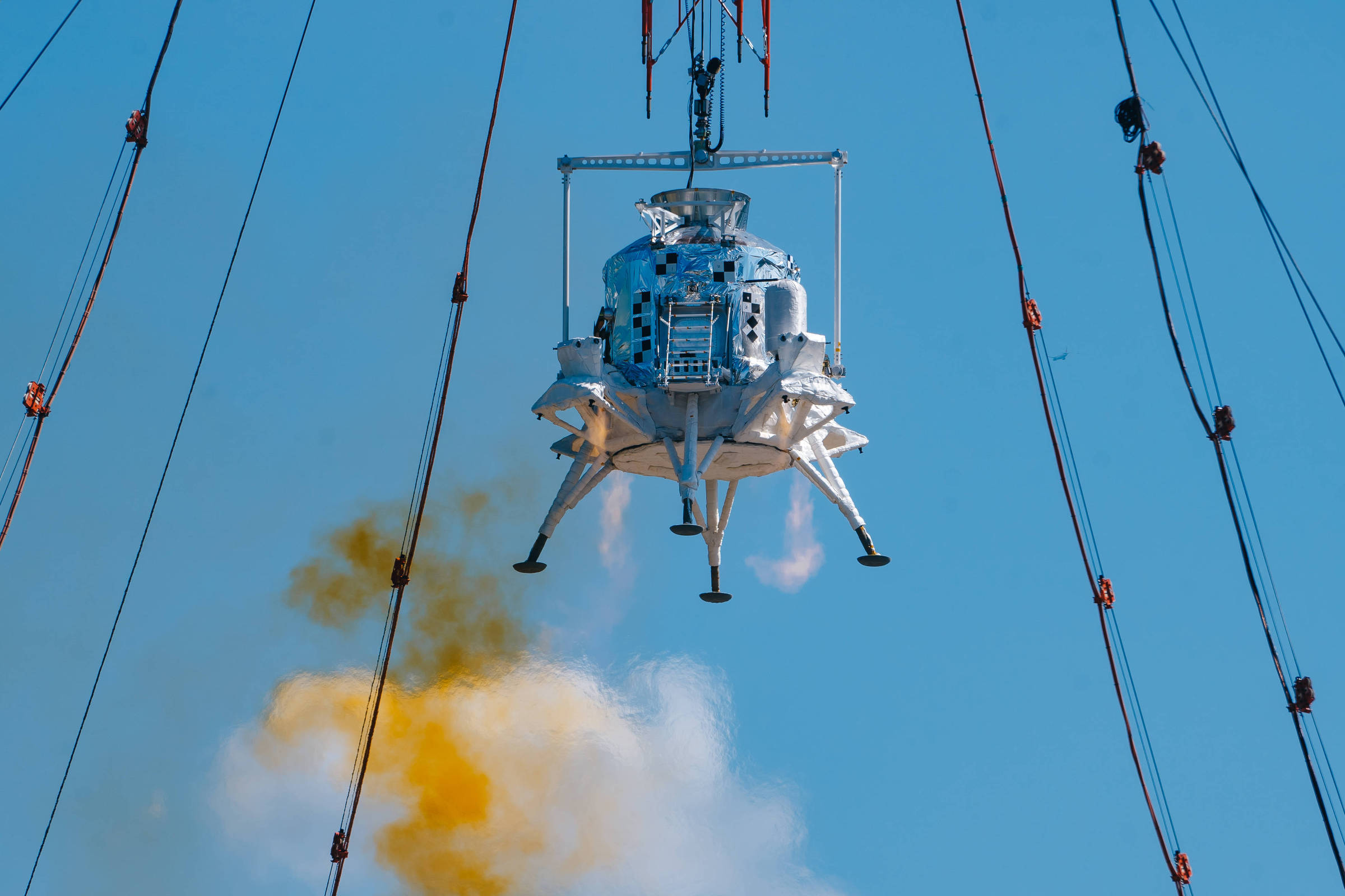 Nave chinesa para missão lunar é testada com sucesso pela primeira vez