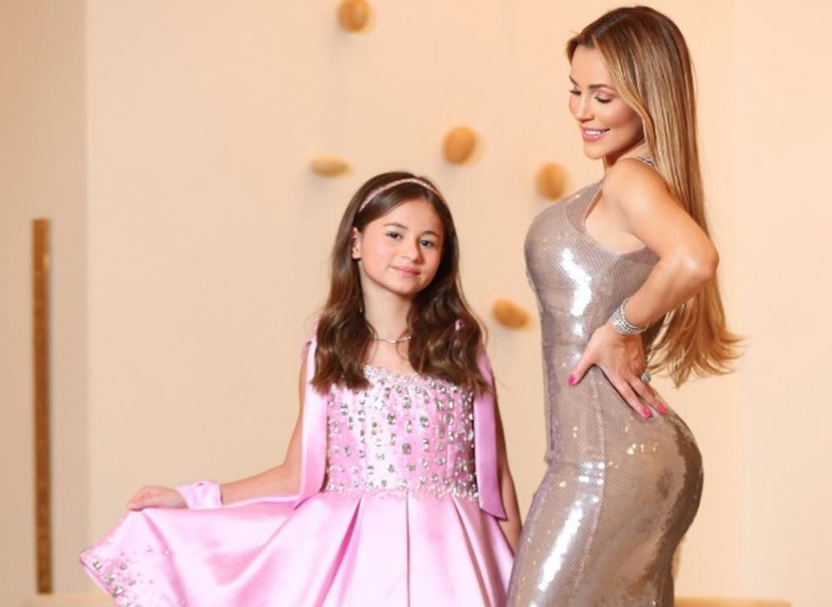 Deolane Bezerra celebra aniversário da filha Valentina com festa encantadora e rosa