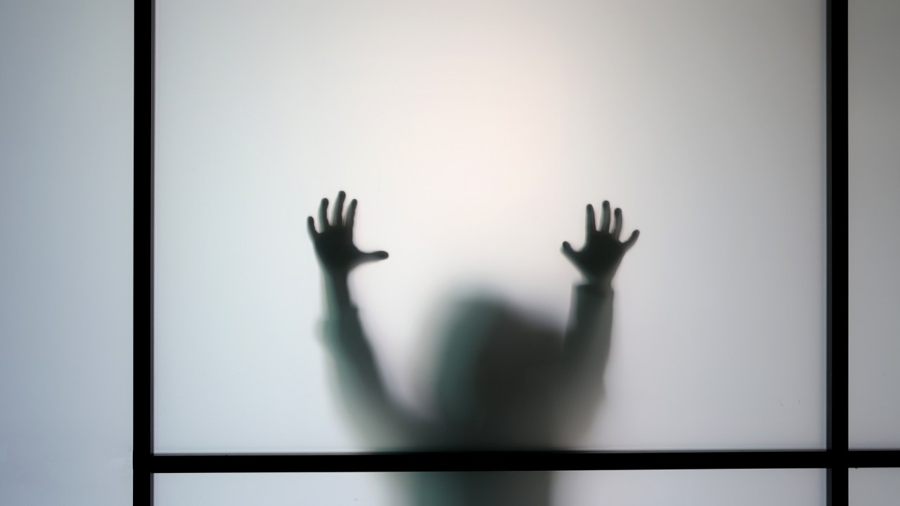 Homem é detido no DF por abusar sexualmente de netas de 5 e 10 anos