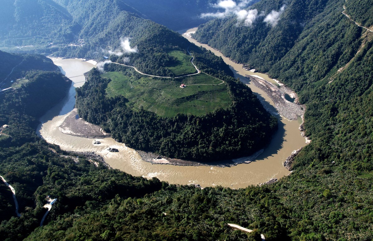 China inicia construção da maior hidrelétrica do mundo e gera tensão com a Índia