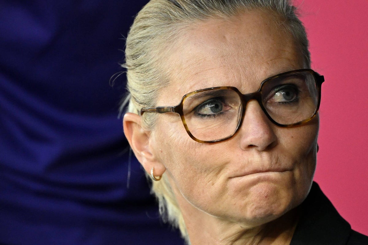 Sarina Wiegman se destaca como especialista em torneios de futebol feminino