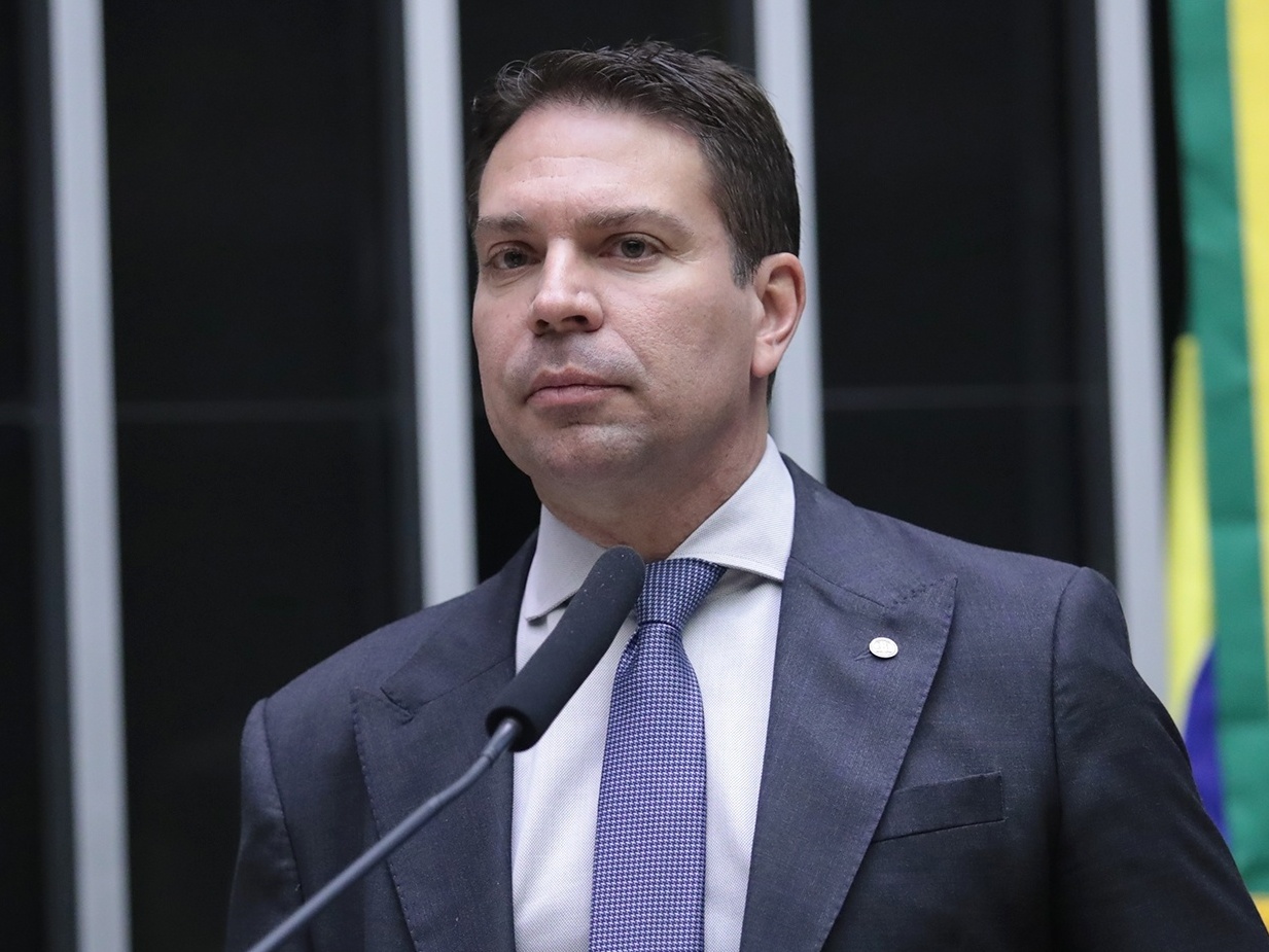 STF suspende parcialmente ação penal contra deputado Alexandre Ramagem por tentativa de golpe