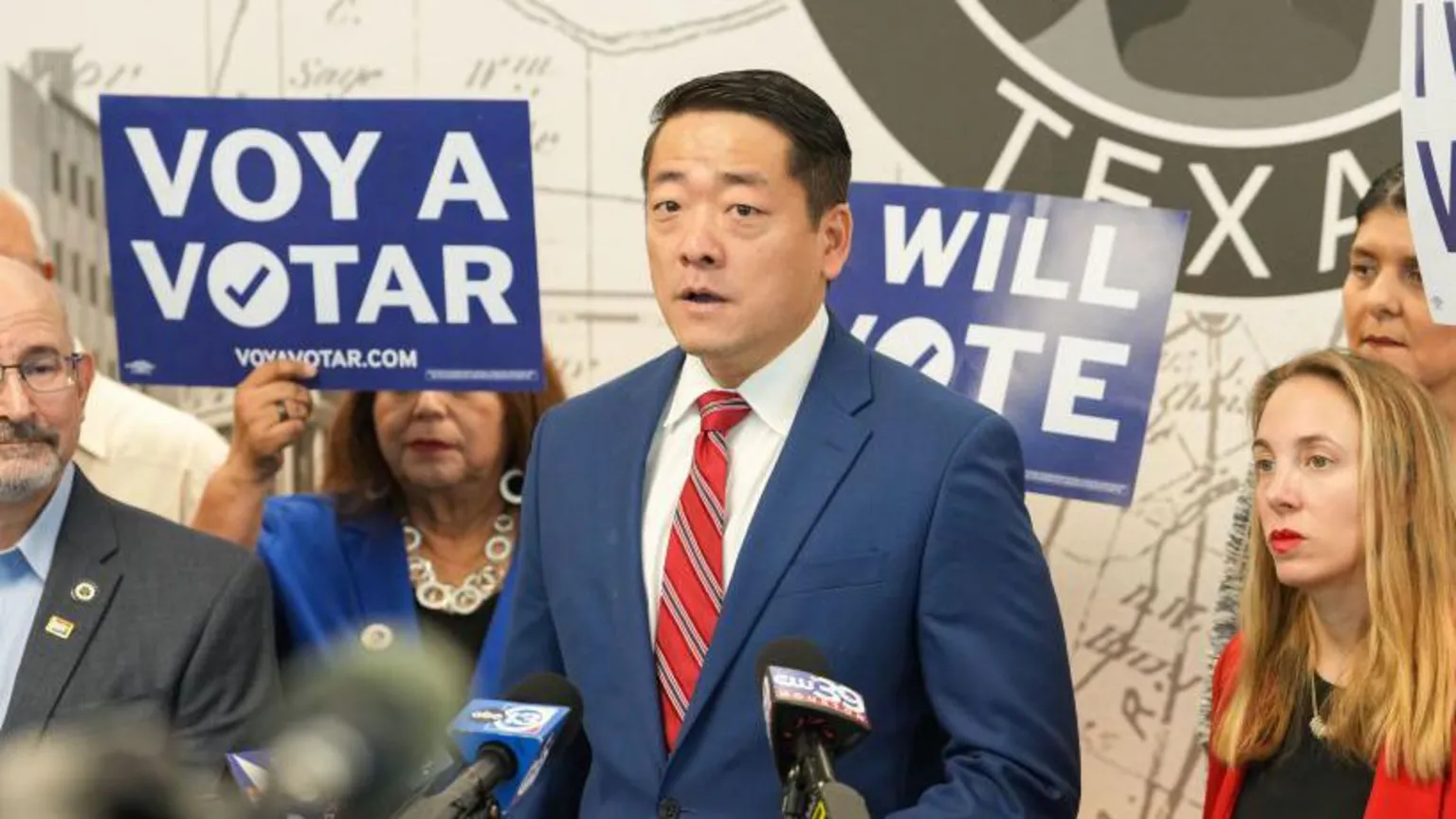 Democratas deixam Texas para barrar redistritamento republicano apoiado por Trump