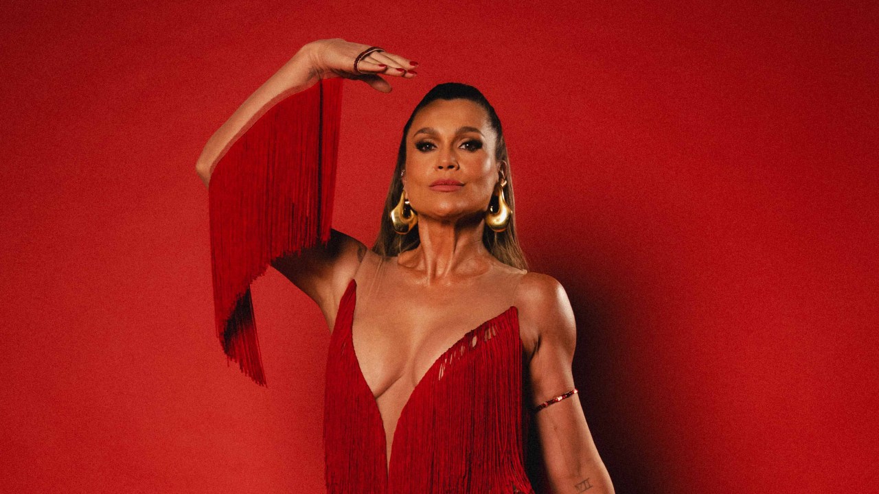 Flávia Alessandra revela sua experiência inusitada em uma casa de swing