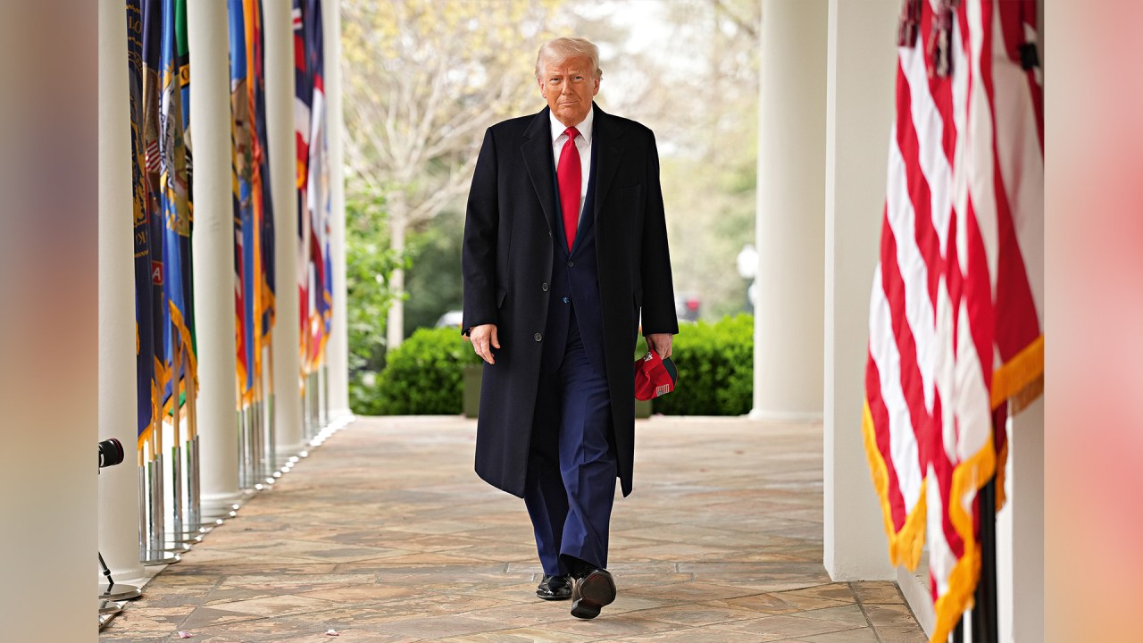 Trump marca seis meses de mandato com mudanças inesperadas na política americana