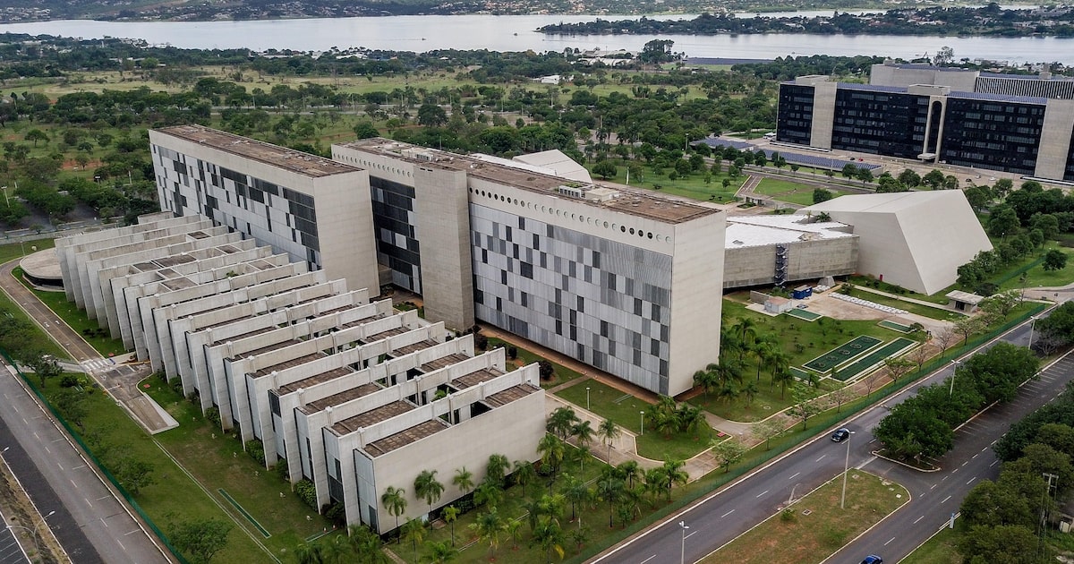 STJ e TST destinam R$ 3,4 milhões mensais a novos benefícios para servidores
