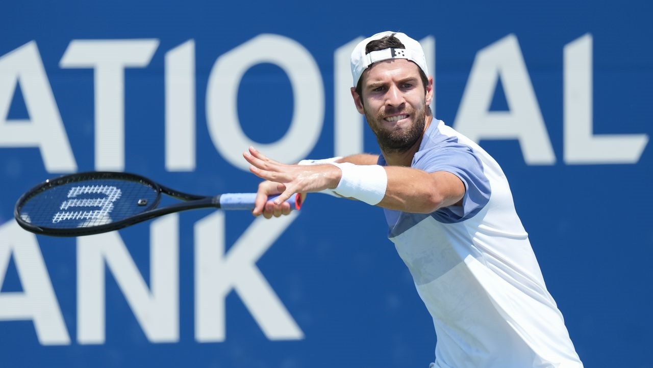 Khachanov e Michelsen avançam para as quartas de final em grande estilo