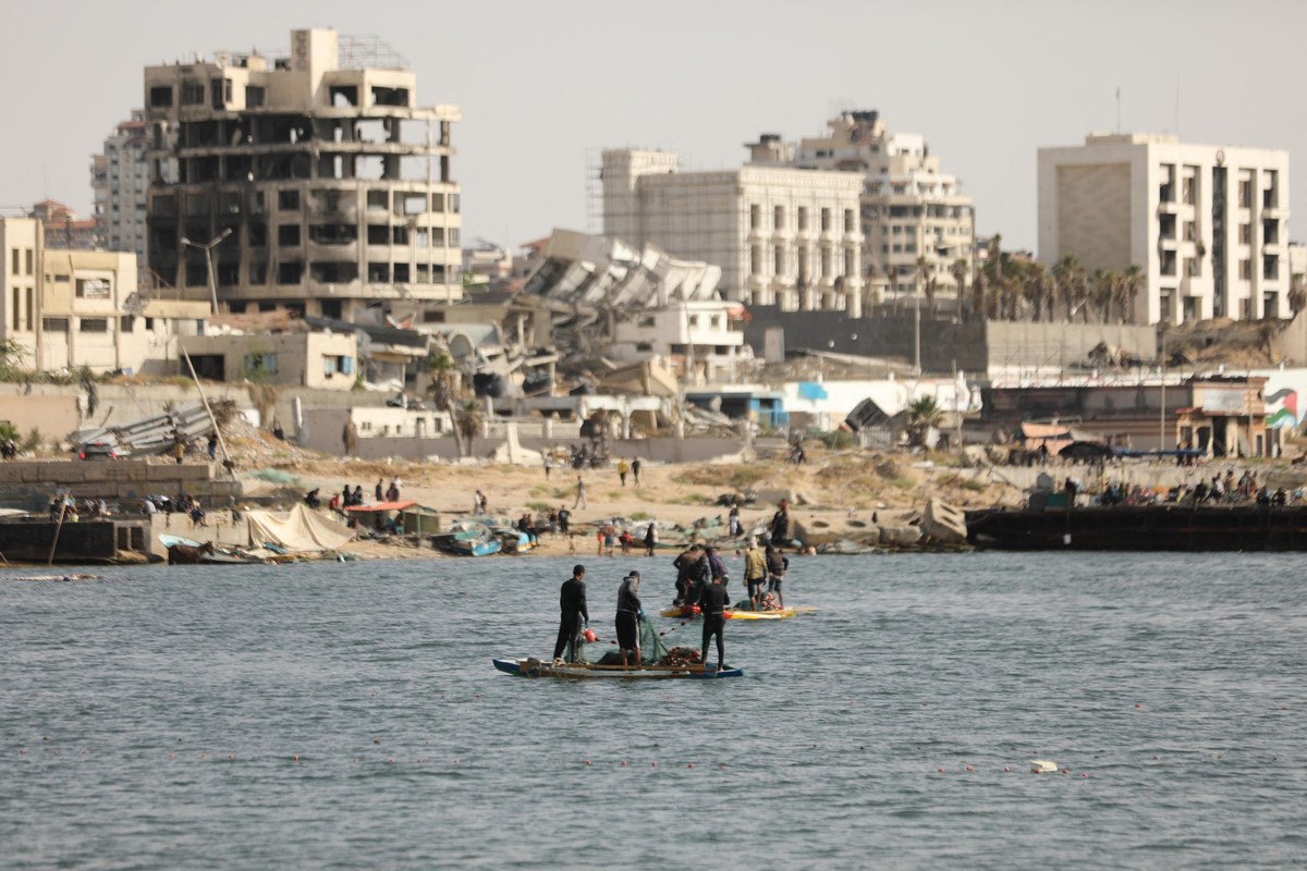 Israel intensifica restrições de banho e pesca no mar de Gaza em meio ao calor extremo