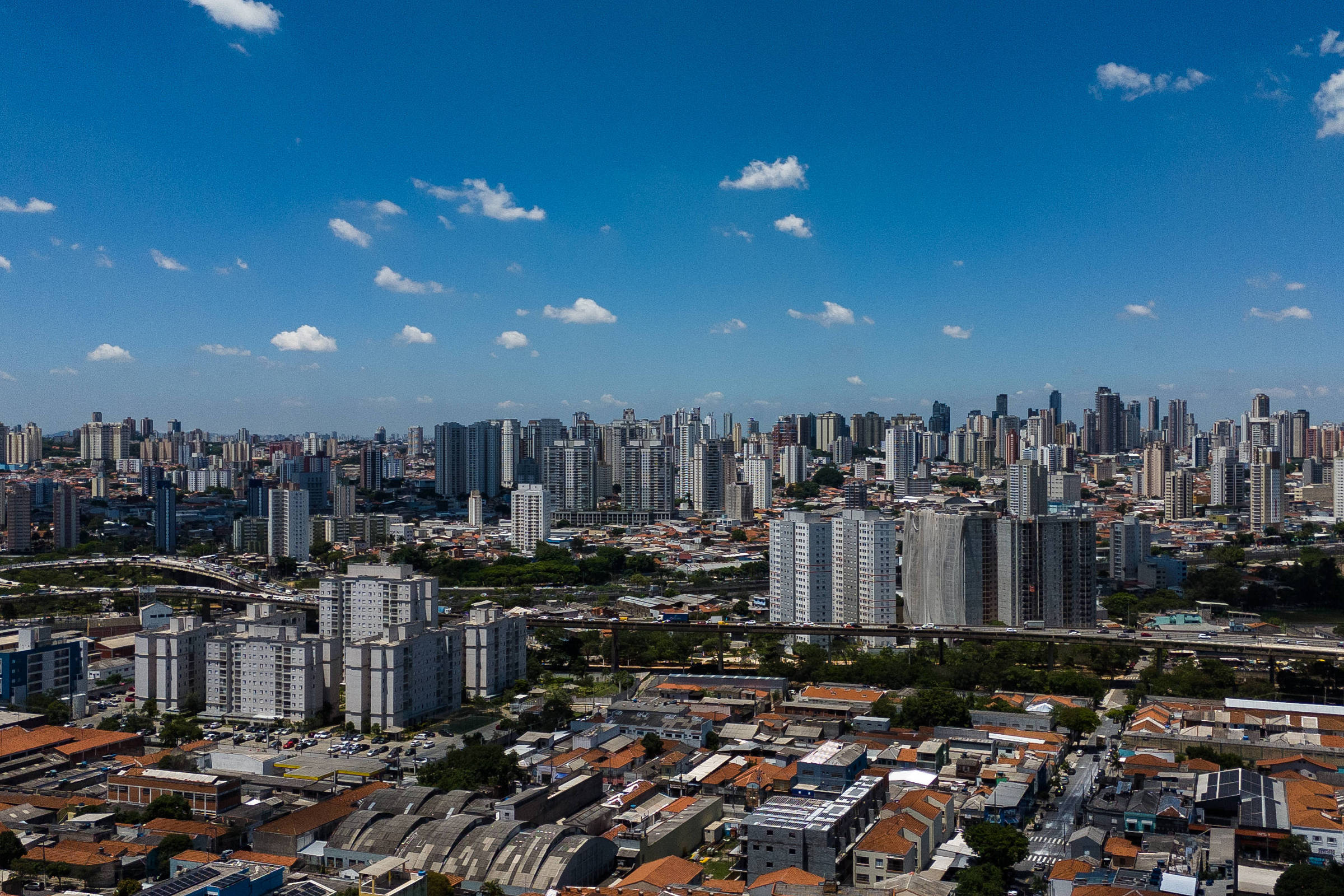 Inadimplência em condomínios atinge recorde histórico de protestos no Brasil em 2024