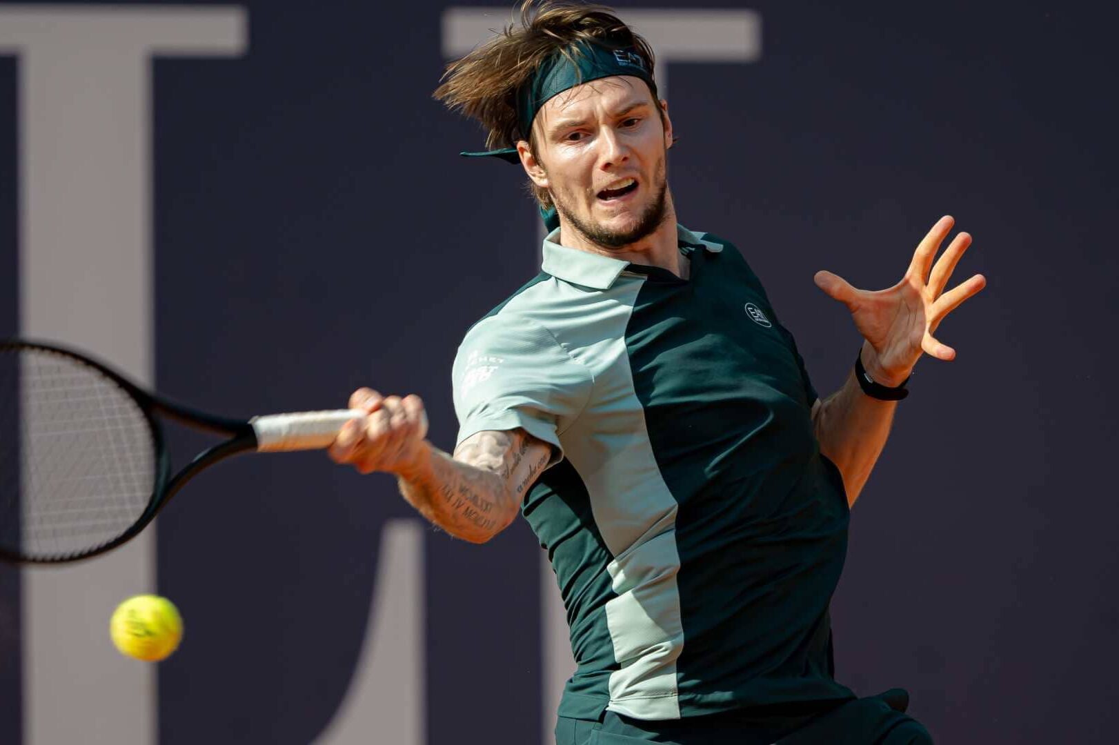 Bublik vence na estreia e avança no torneio de Kitzbuhel