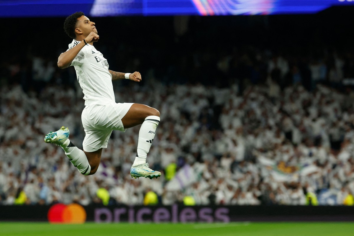 Liverpool se junta a clubes que querem contratar Rodrygo do Real Madrid