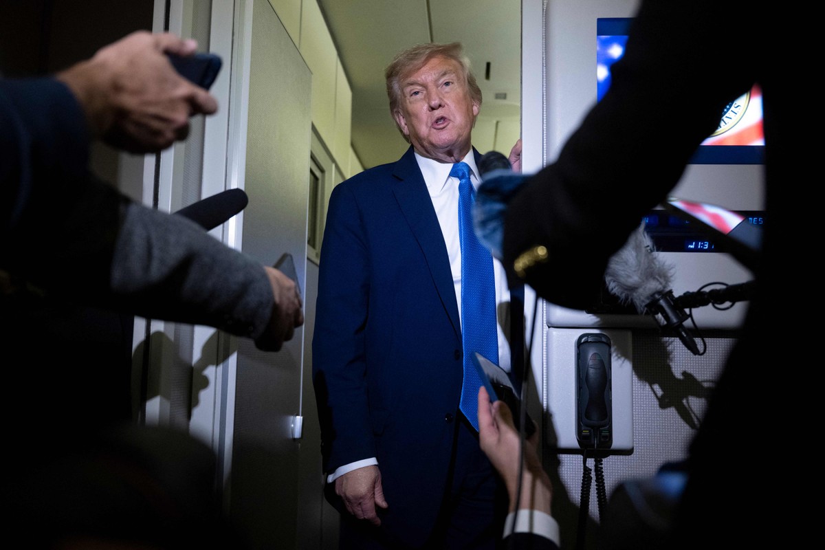 Serviço Secreto investiga falha de segurança em viagem de Trump com intrusa