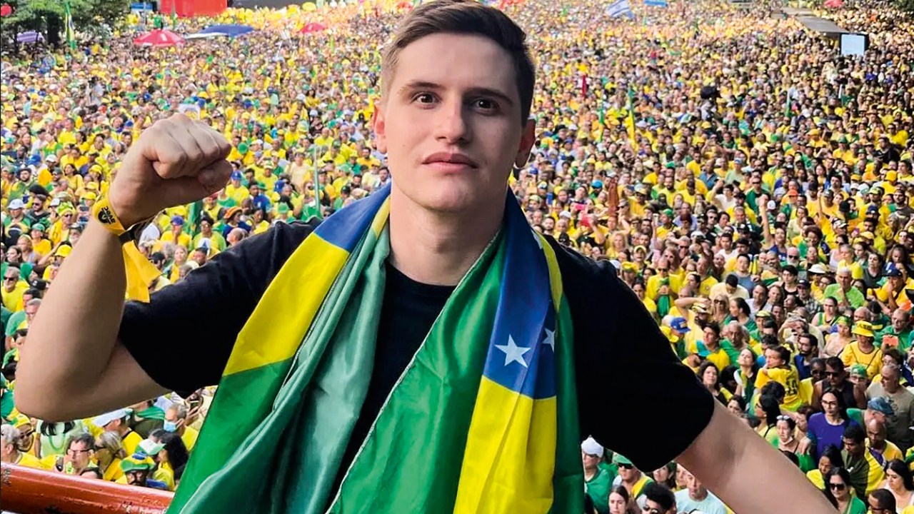 O vereador Lucas Pavanato (PL), em manifestação bolsonarista em São Paulo (Foto: @lucaspavanato/Facebook)