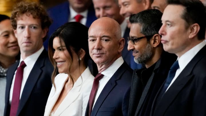 Wall Street aposta em tecnologia, mas incertezas sobre IA e tarifas persistem